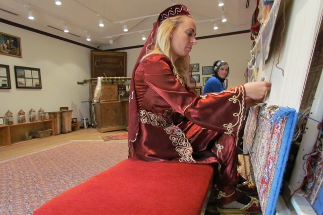トルコ絨毯の種類と選び方｜お土産にもおすすめな伝統工芸品
