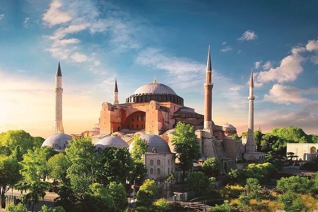 コンスタンティノープルは世界の中心だった！ビザンツ帝国首都の歴史と名前の変遷
