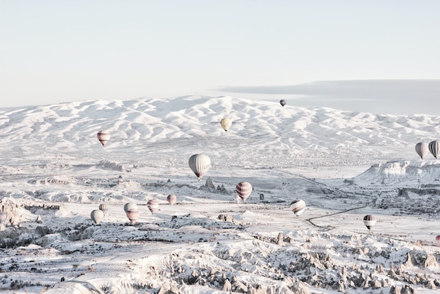カッパドキア　冬　気球